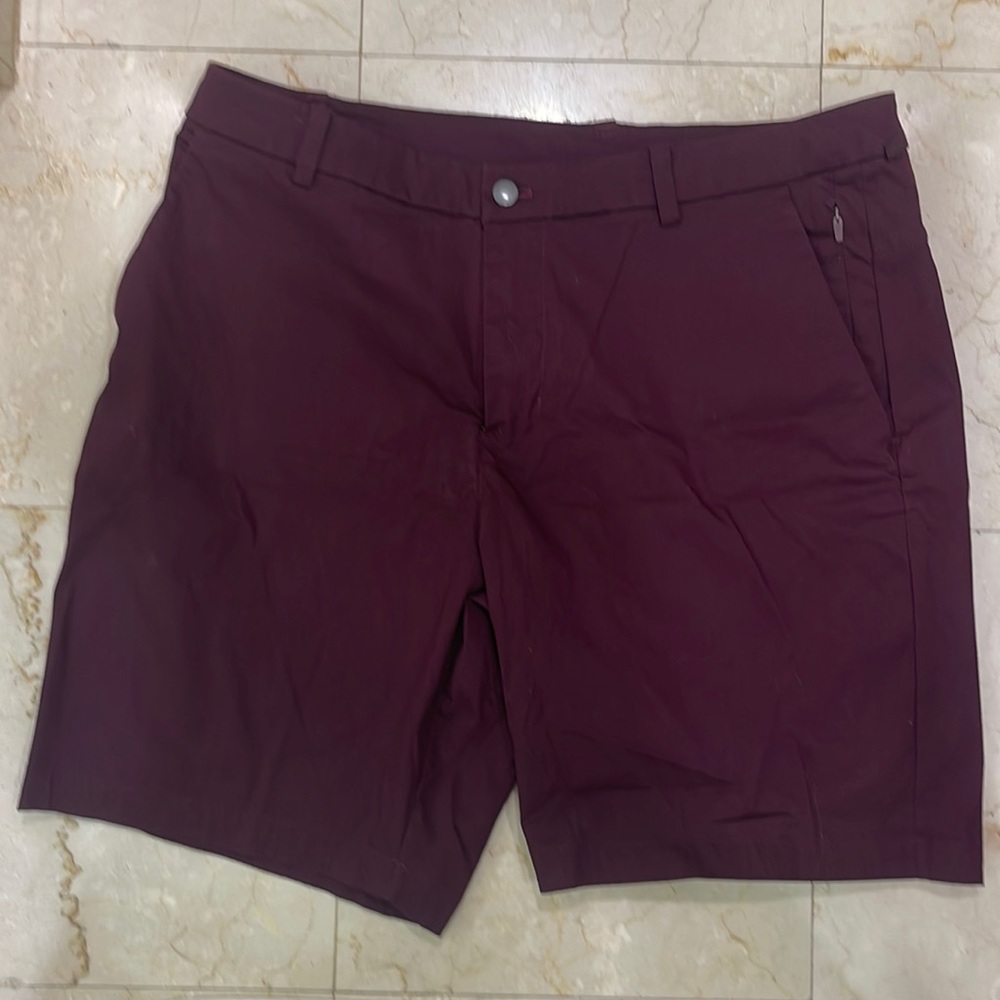 Men's Performance Stretch Shorts - Burgundy